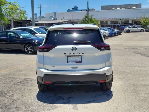 New 2026 Nissan Rogue Dark Armor FWD image 6