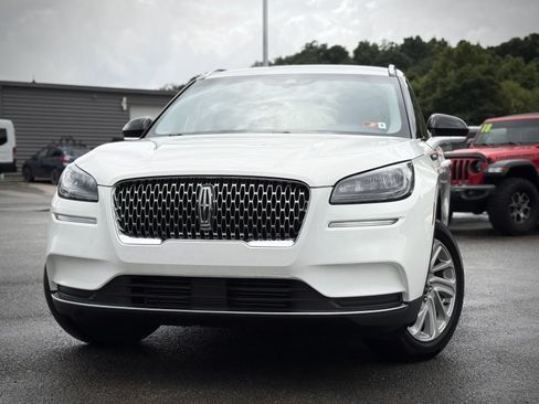Used 2022 Lincoln Corsair FWD image 3