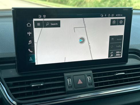 Used 2023 Audi Q5 2.0T Premium Plus image 18