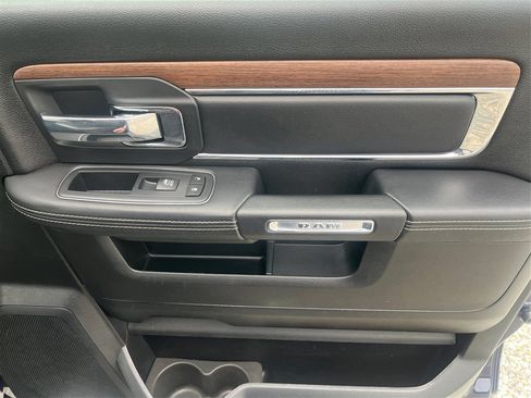Used 2016 RAM 1500 Laramie image 21