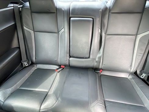 Used 2015 Dodge Challenger R/T Plus image 21