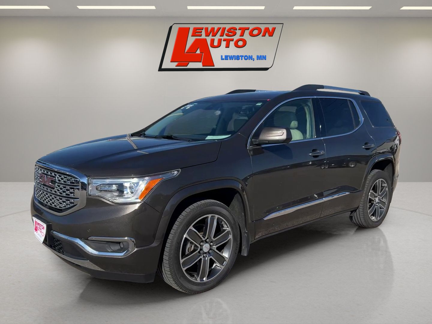Certified 2019 GMC Acadia Denali w/ Technology Package AWD/4WD image 1