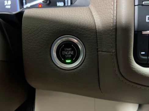 Used 2021 GMC Yukon Denali w/ LPO, Illumination Package RWD image 41