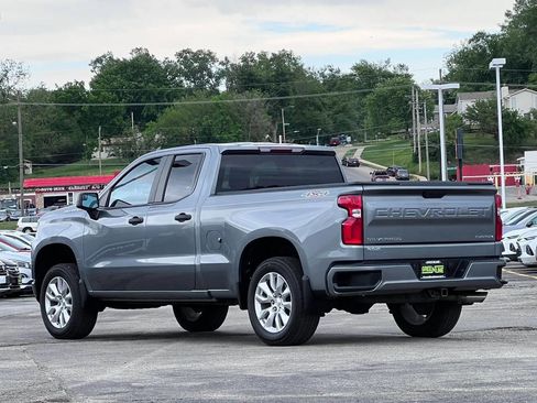 Used 2020 Chevrolet Silverado 1500 Custom w/ Custom Value Package AWD/4WD image 5