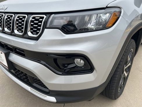 Used 2026 Jeep Compass Limited image 4