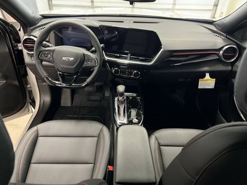 New 2026 Chevrolet Trax RS w/ Sunroof Package image 21