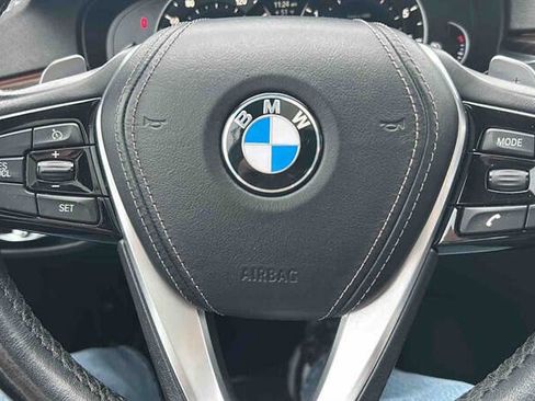 Used 2018 BMW 530i image 19