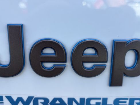 Used 2024 Jeep Wrangler High Altitude AWD/4WD image 29