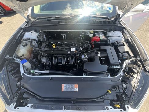 Certified 2018 Ford Fusion SE FWD image 40