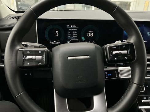 Used 2025 Hyundai Santa Fe SEL image 31