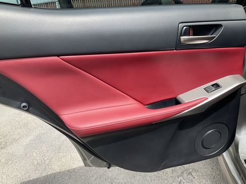 Used 2018 Lexus IS 350 AWD image 39
