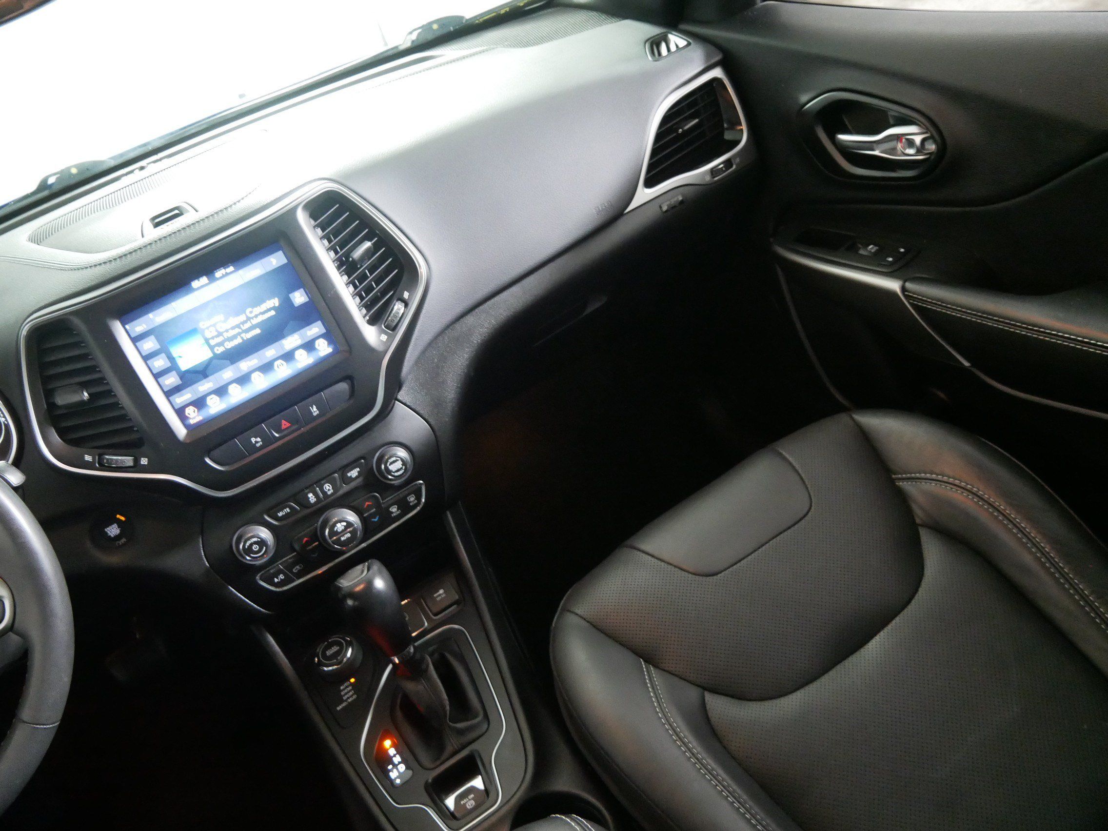 Used 2021 Jeep Cherokee Latitude Lux 80th Anniv w/ Quick Order Package 26U 80TH AWD/4WD image 11