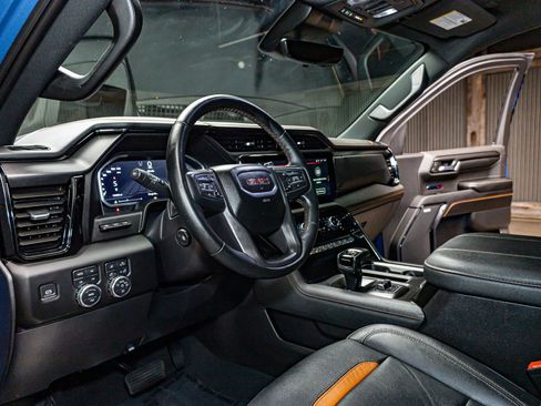 Used 2024 GMC Sierra 1500 AT4 w/ Technology Package image 12