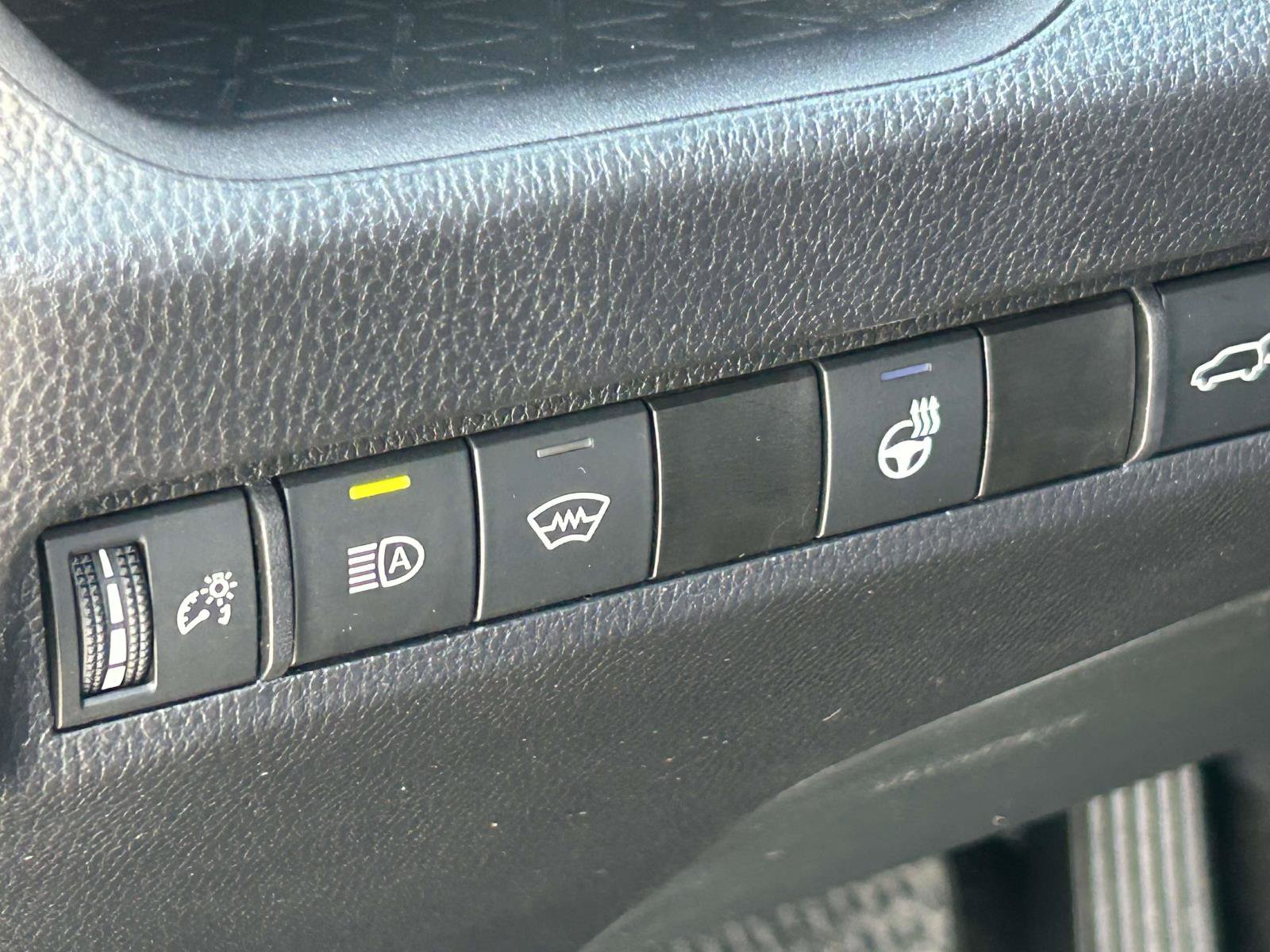 Used 2025 Toyota RAV4 XLE Premium w/ Weather Package AWD/4WD image 18