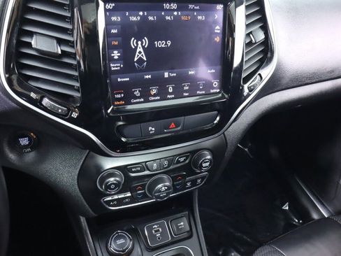 Used 2020 Jeep Cherokee Limited AWD/4WD image 15