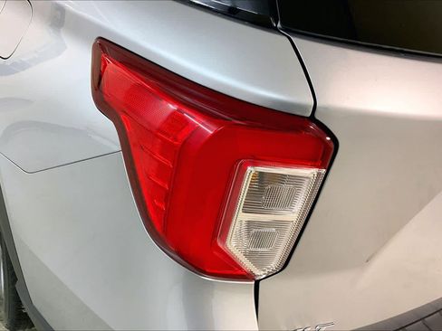 Used 2021 Ford Explorer XLT w/ Equipment Group 202A image 28