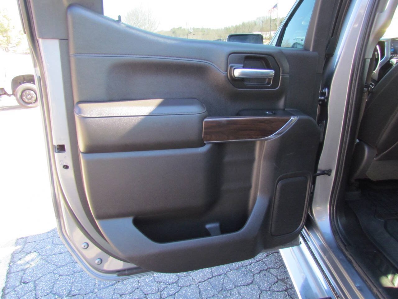 Used 2019 GMC Sierra 1500 SLT w/ SLT Premium Plus Package AWD/4WD image 13