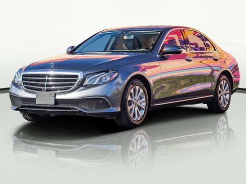 Used 2020 Mercedes-Benz E 350 4MATIC Sedan w/ Parking Assistance Package image 5