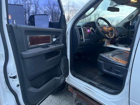 Used 2012 RAM 1500 Laramie image 9