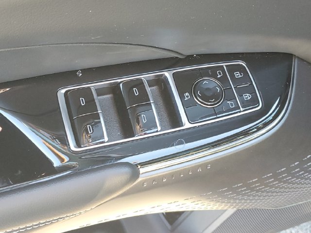 Certified 2024 Cadillac Lyriq Luxury AWD/4WD image 10