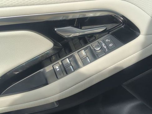 Used 2020 Land Rover Range Rover Evoque S AWD/4WD image 13