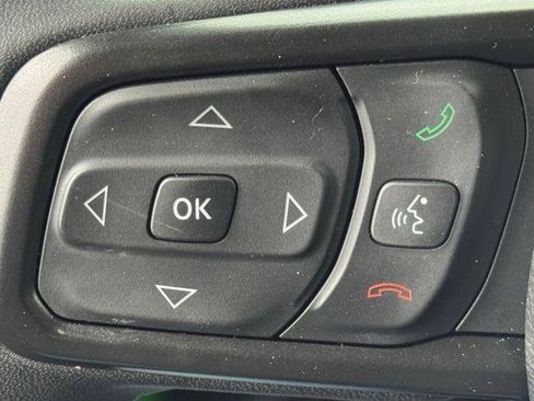 Used 2025 Jeep Wrangler Unlimited Sport AWD/4WD image 21