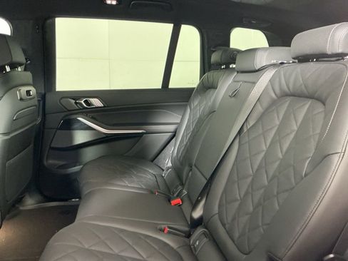 New 2026 BMW X7 xDrive40i w/ M Sport Package AWD/4WD image 26