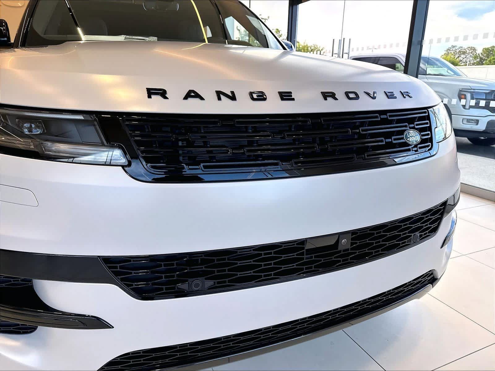 New 2026 Land Rover Range Rover Sport SE AWD/4WD image 33