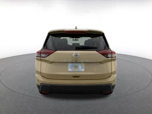 Used 2025 Nissan Rogue SV FWD image 8