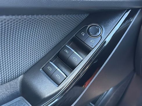 Used 2025 Chevrolet Equinox RS w/ Safety and Technology Package image 11