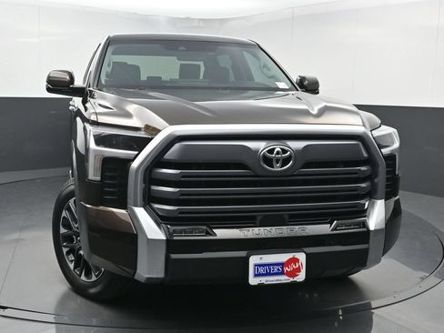 Used 2023 Toyota Tundra Limited w/ Power Package AWD/4WD image 43
