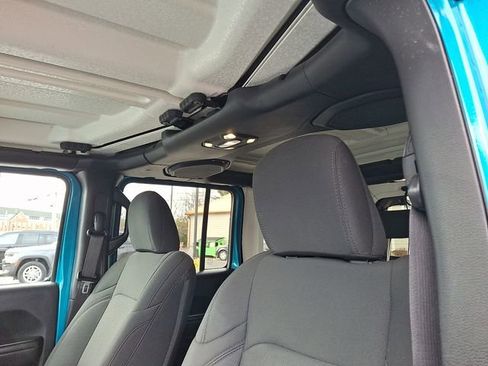 Used 2019 Jeep Wrangler Unlimited Sport S image 13