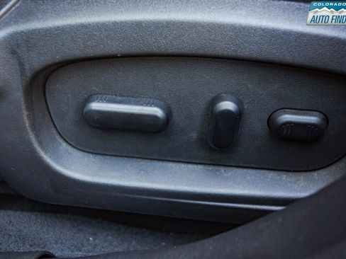 Used 2011 Ford Taurus SHO image 12