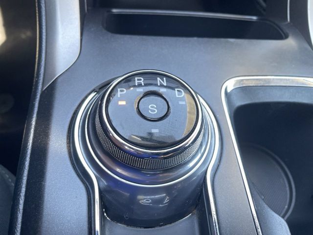 Used 2017 Ford Fusion SE w/ Fusion SE Technology Package FWD image 15