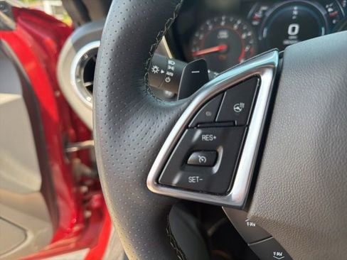 Used 2017 Chevrolet Camaro LT RWD image 7