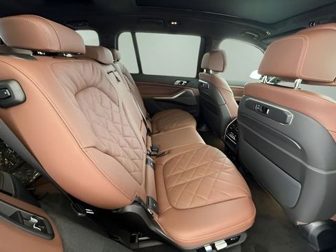 Used 2026 BMW X7 xDrive40i w/ M Sport Package image 27