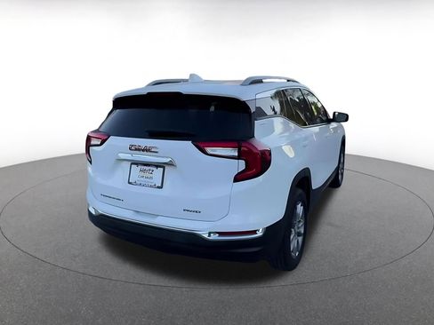Used 2024 GMC Terrain SLT image 15