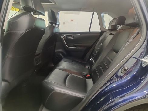 Used 2019 Toyota RAV4 XLE Premium w/ Cold Weather Package AWD/4WD image 19