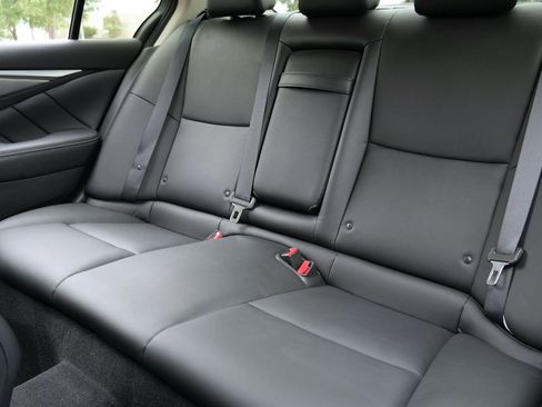 Used 2015 INFINITI Q50 Premium w/ Navigation Package RWD image 12