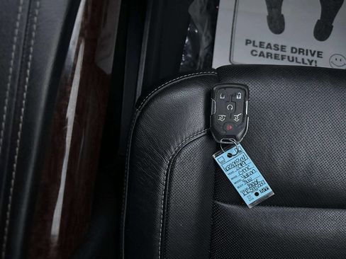 Used 2019 GMC Yukon XL SLT image 32