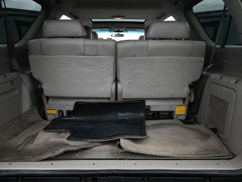Used 2005 Toyota Sequoia SR5 image 18