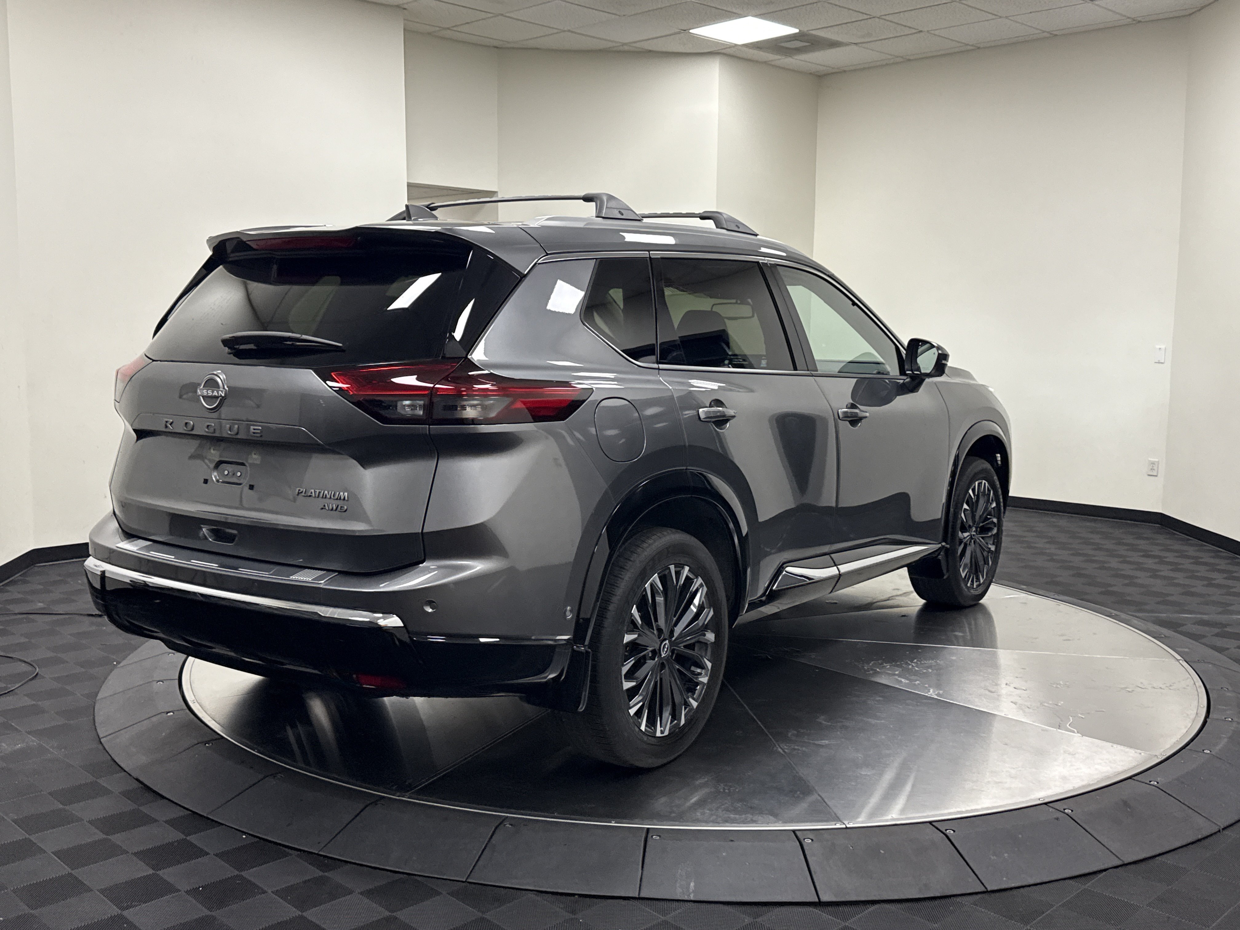 Used 2026 Nissan Rogue Platinum w/ Platinum Premium Package AWD/4WD image 8