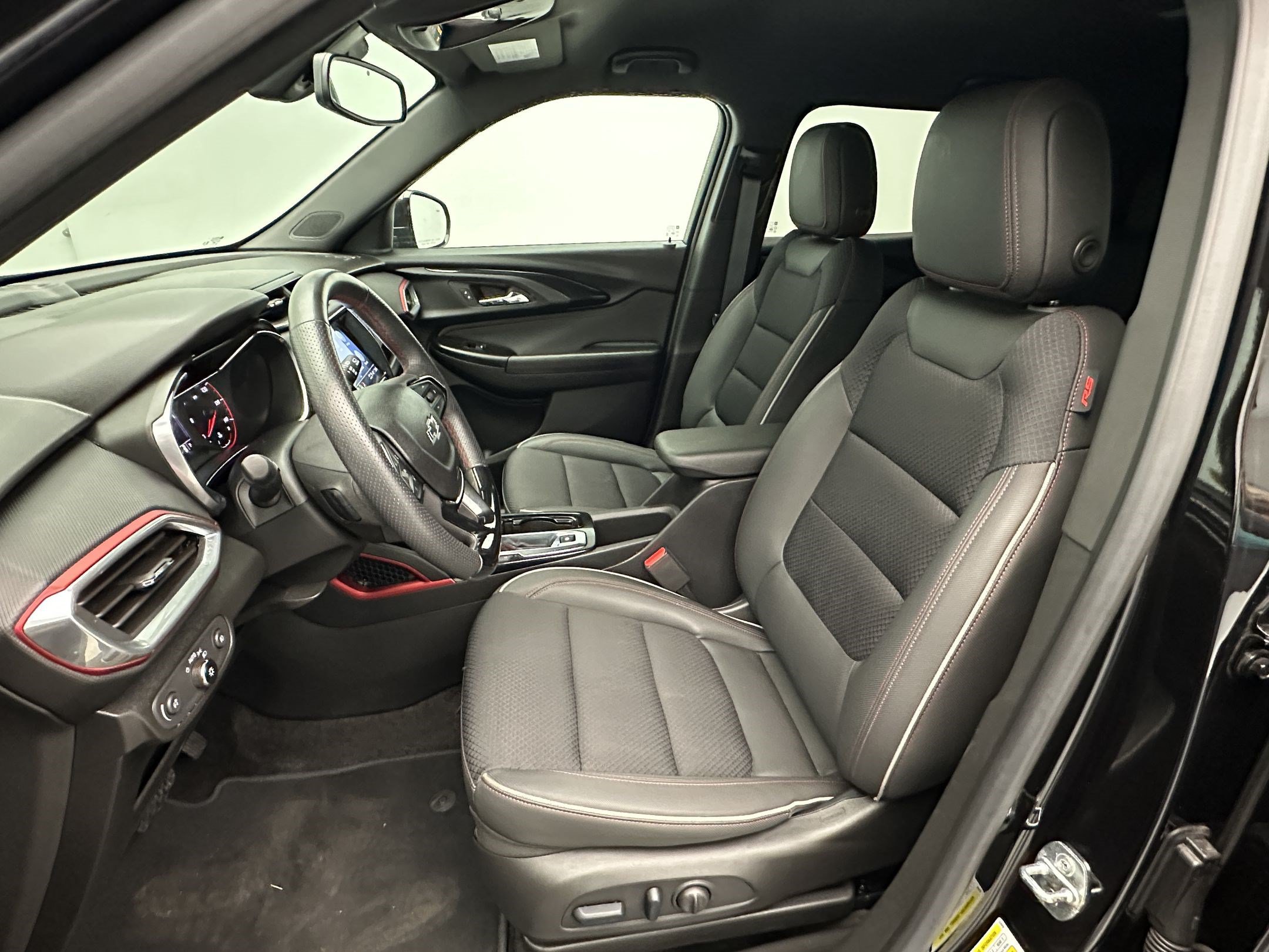 Certified 2023 Chevrolet TrailBlazer RS w/ Convenience Package AWD/4WD image 5