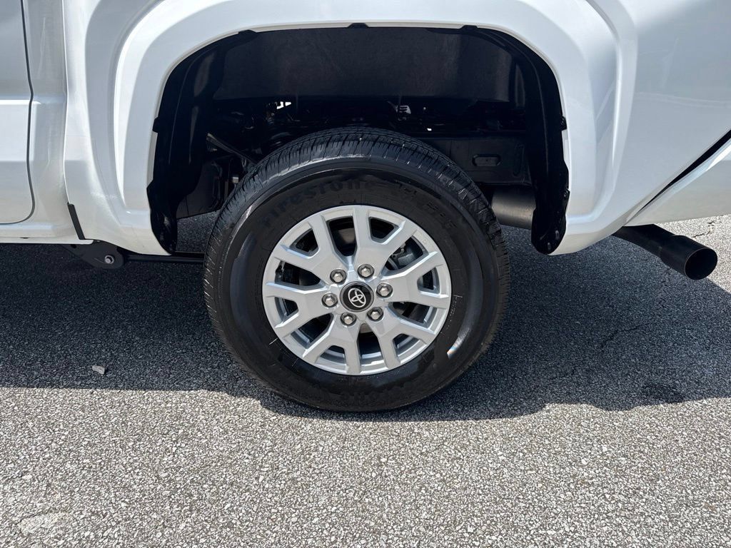Used 2026 Toyota Tacoma SR5 RWD image 20