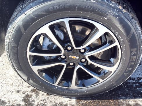 Used 2025 Chevrolet TrailBlazer LT w/ Driver Confidence Package image 9