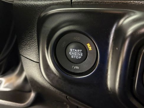 Used 2022 Jeep Gladiator Sport AWD/4WD image 22