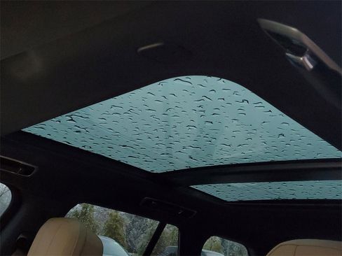 Used 2023 Land Rover Range Rover SE image 8