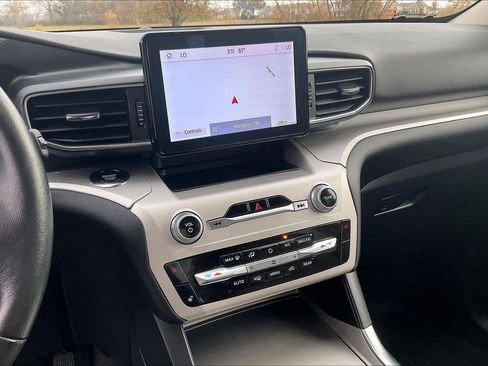 Certified 2023 Ford Explorer XLT w/ Equipment Group 202A image 6