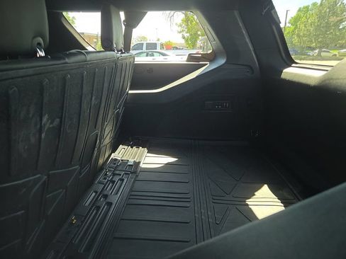 Used 2023 Cadillac Escalade ESV Sport w/ Touring Package AWD/4WD image 8