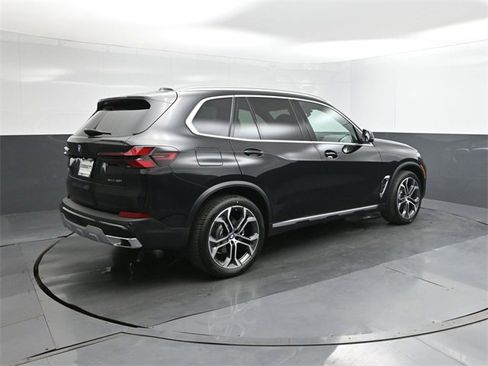 New 2026 BMW X5 sDrive40i w/ Premium Package image 11